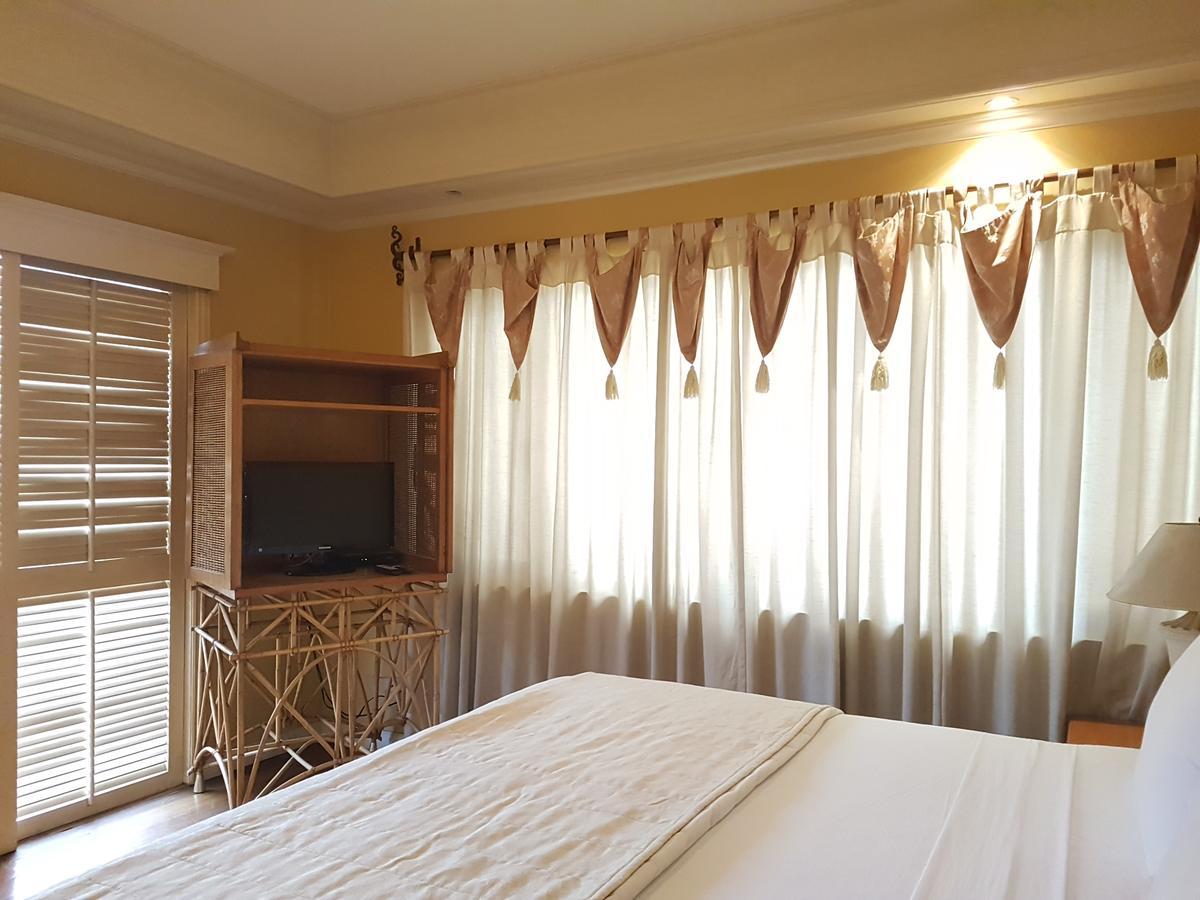 Sophia Suites Residence Hotel Cebu Exterior foto