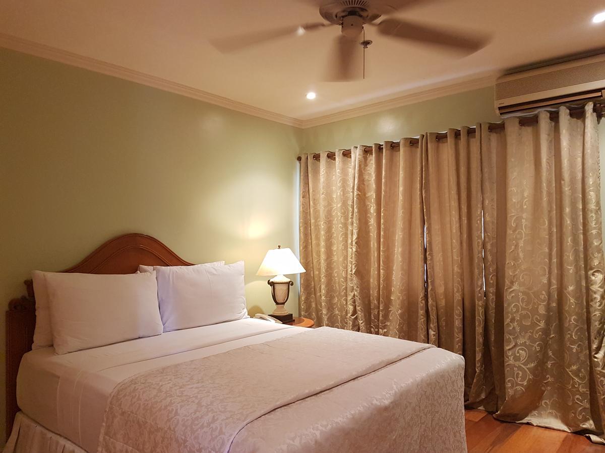 Sophia Suites Residence Hotel Cebu Exterior foto